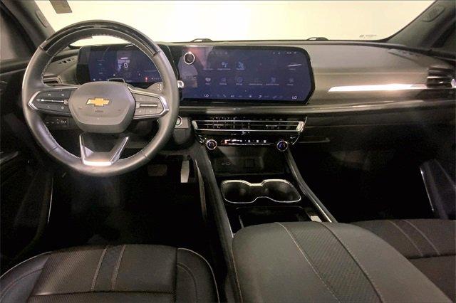 2024 Chevrolet Traverse Vehicle Photo in TOPEKA, KS 66609-0000