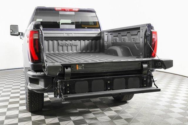 2025 GMC Sierra 3500 HD Vehicle Photo in PUYALLUP, WA 98371-4149