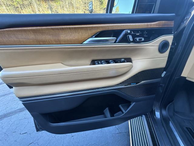 2022 Jeep Grand Wagoneer Vehicle Photo in MARION, NC 28752-6372