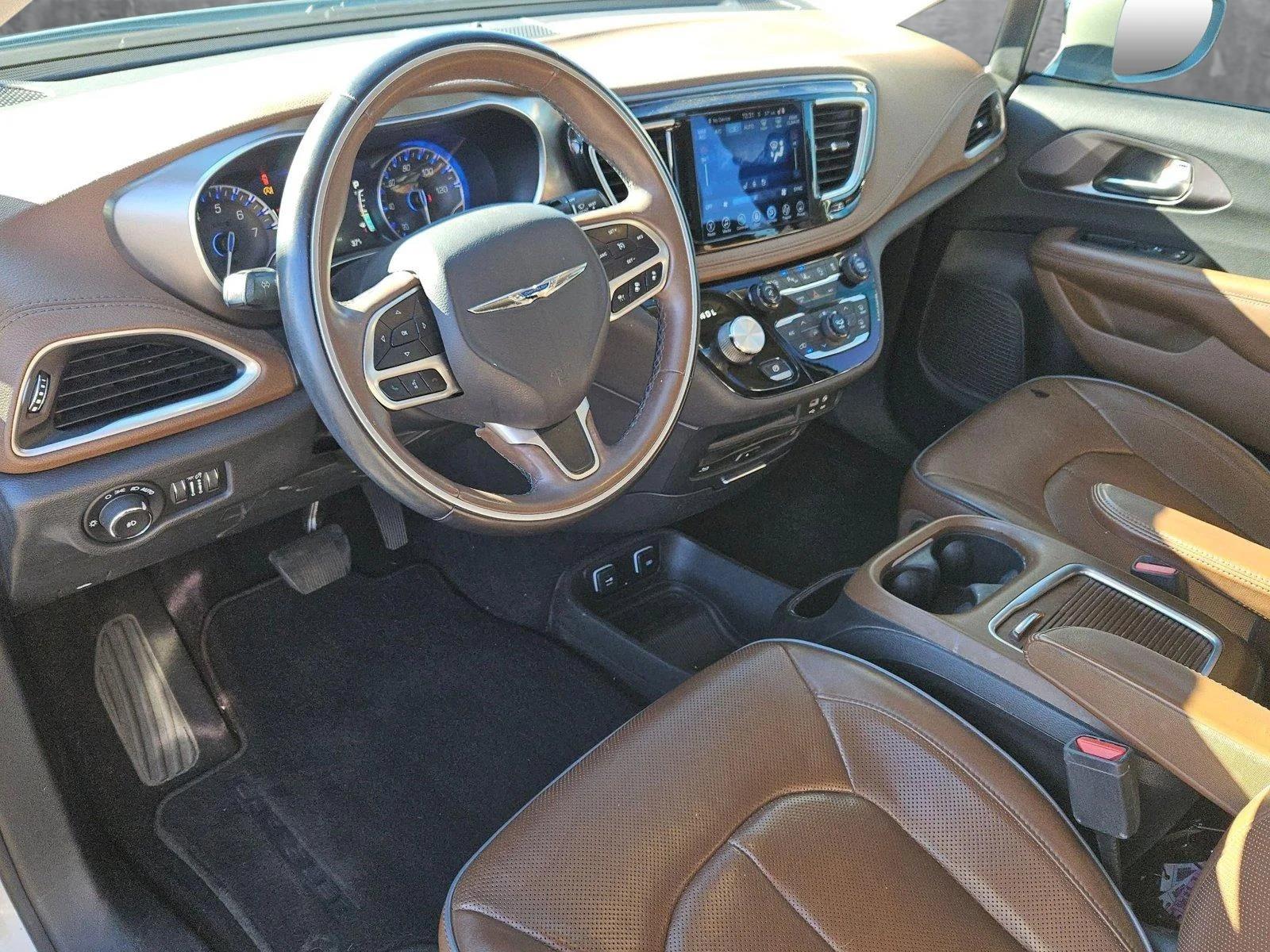 2017 Chrysler Pacifica Vehicle Photo in MESA, AZ 85206-4395