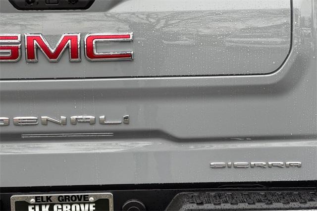 2025 GMC Sierra 1500 Vehicle Photo in ELK GROVE, CA 95757-8703