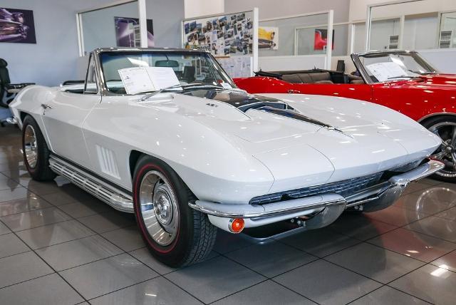 1967 Chevrolet CORVETTE Vehicle Photo in VENTURA, CA 93003-8585