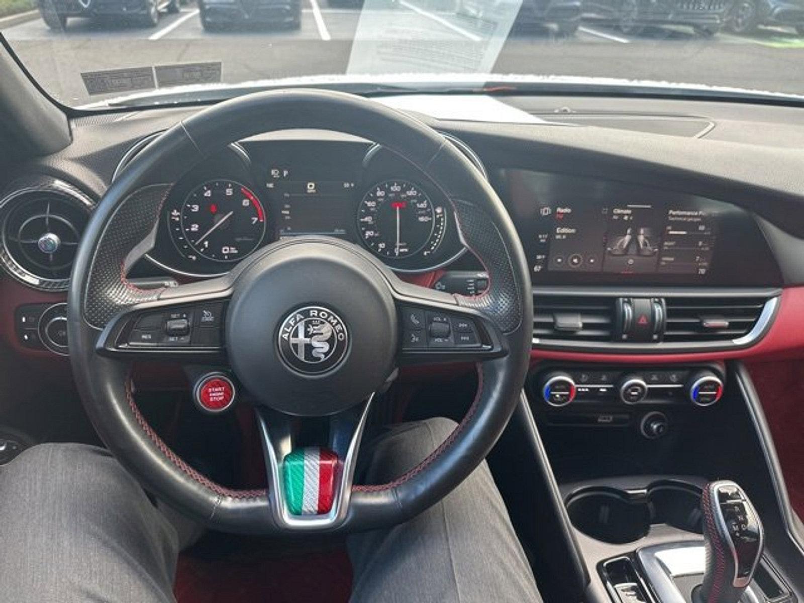 2020 Alfa Romeo Giulia Vehicle Photo in Willow Grove, PA 19090