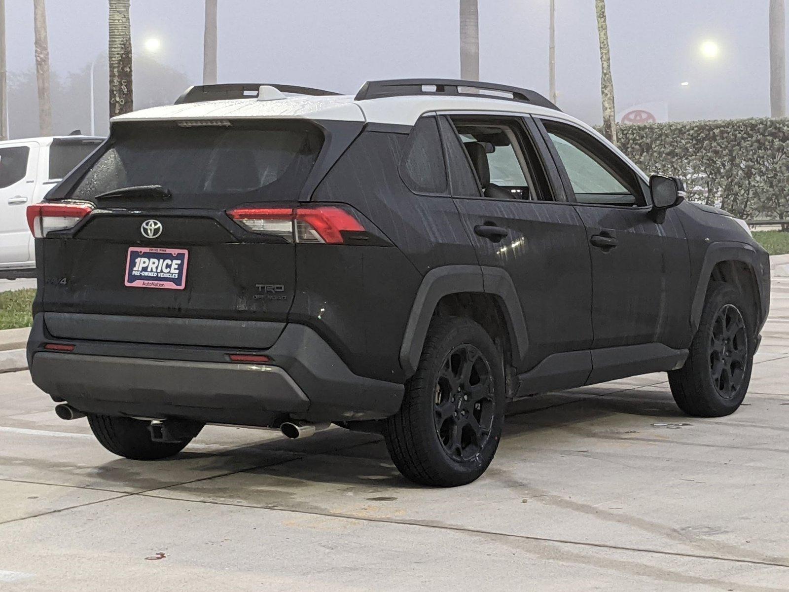 2020 Toyota RAV4 Vehicle Photo in Davie, FL 33331