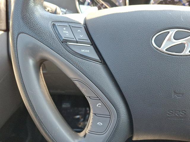 2013 Hyundai SONATA Vehicle Photo in Philadelphia, PA 19116