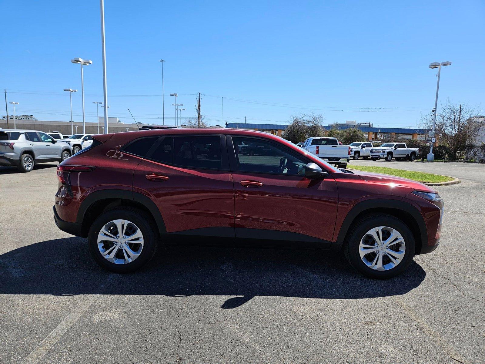 2025 Chevrolet Trax Vehicle Photo in AUSTIN, TX 78759-4154