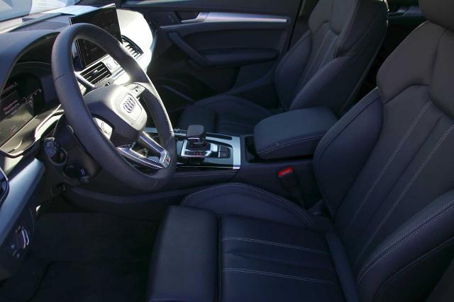 2024 Audi Q5 Vehicle Photo in SUGAR LAND, TX 77478