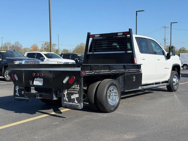 2023 Chevrolet Silverado 3500 HD CC Vehicle Photo in COLUMBIA, MO 65203-3903