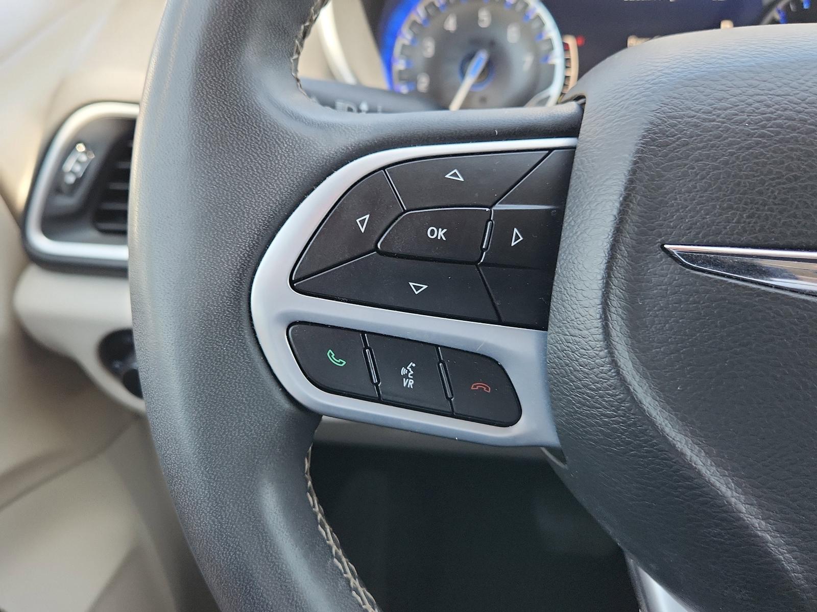 2022 Chrysler Pacifica Vehicle Photo in Albuquerque, NM 87110
