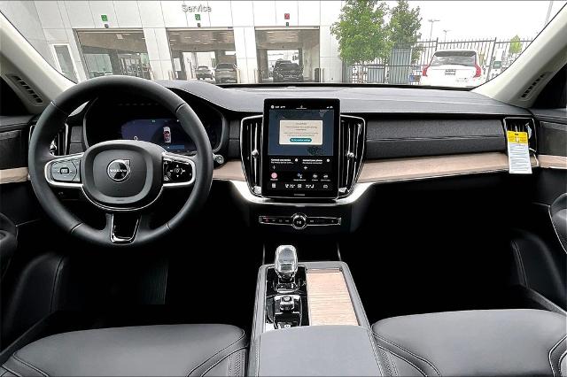 2025 Volvo XC90 Vehicle Photo in Grapevine, TX 76051