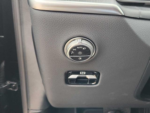 2025 Mercedes-Benz GLC Vehicle Photo in HOUSTON, TX 77079