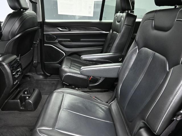 2021 Jeep Grand Cherokee L Vehicle Photo in Cedar Rapids, IA 52402