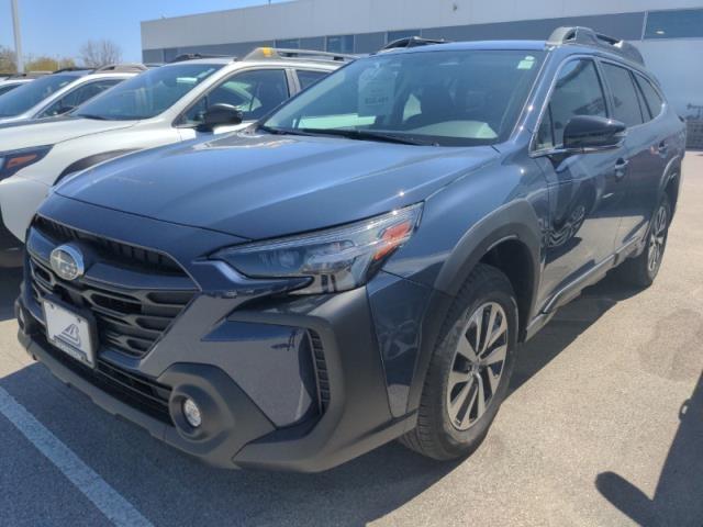 2025 Subaru Outback Vehicle Photo in Green Bay, WI 54304