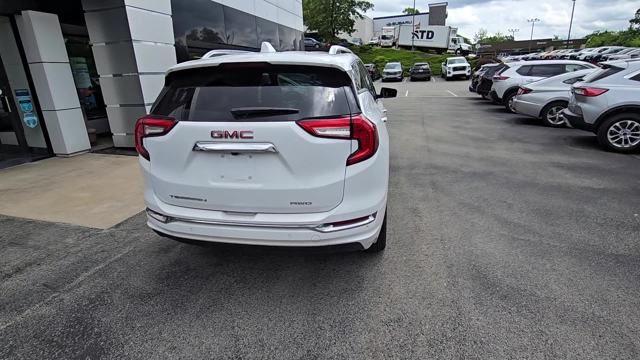 2024 GMC Terrain Vehicle Photo in Pleasant Hills, PA 15236
