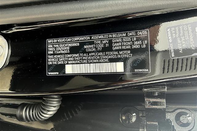 2026 Volvo XC40 Vehicle Photo in Houston, TX 77007