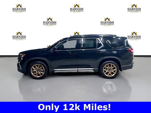 2024 Honda Pilot Vehicle Photo in EVERETT, WA 98203-5662