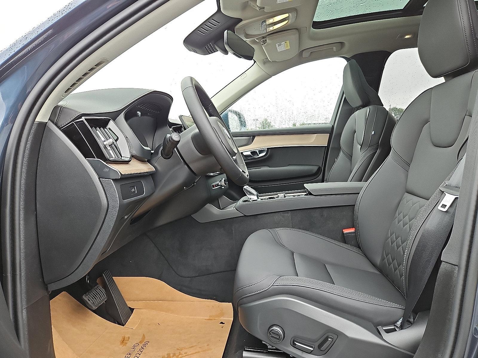 2026 Volvo XC90 Vehicle Photo in Trevose, PA 19053