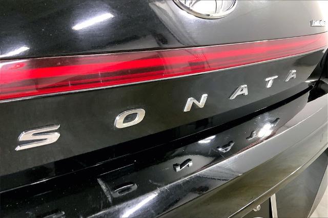 2023 Hyundai SONATA Vehicle Photo in Lees Summit, MO 64086