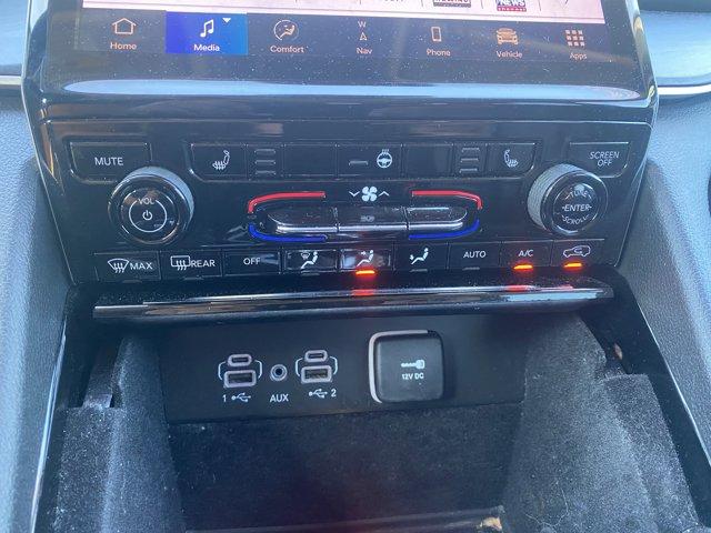2022 Jeep Grand Cherokee L Vehicle Photo in Doylsetown, PA 18901