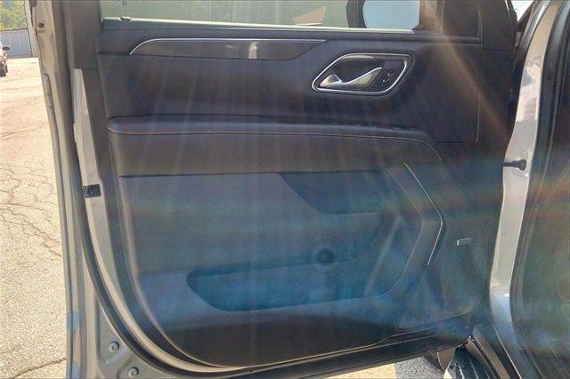 2023 GMC Yukon Vehicle Photo in KANSAS CITY, MO 64114-4545