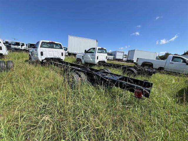 2023 Chevrolet Silverado 5500 HD Vehicle Photo in ALCOA, TN 37701-3235