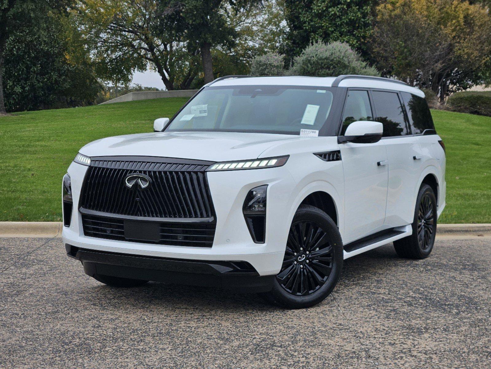 2025 INFINITI QX80 Vehicle Photo in Fort Worth, TX 76132