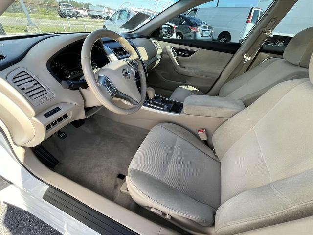 2013 Nissan Altima Vehicle Photo in ALCOA, TN 37701-3235