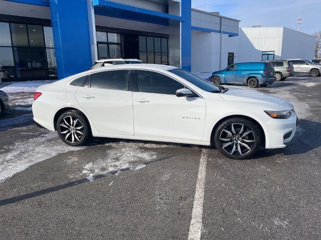 Used 2018 Chevrolet Malibu 1LT with VIN 1G1ZD5ST4JF282148 for sale in Marshall, MO