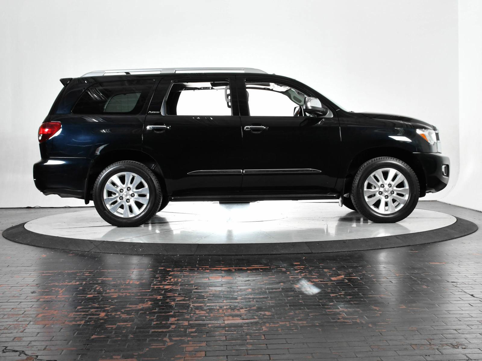 2022 Toyota Sequoia Vehicle Photo in DALLAS, TX 75235