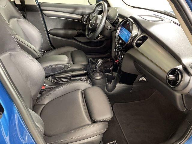 2024 MINI Hardtop 4 Door Vehicle Photo in PHOENIX, AZ 85014-3381