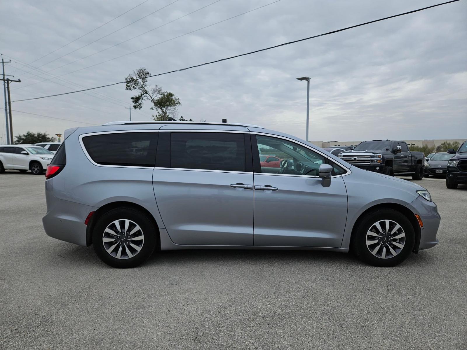 2021 Chrysler Pacifica Vehicle Photo in Seguin, TX 78155