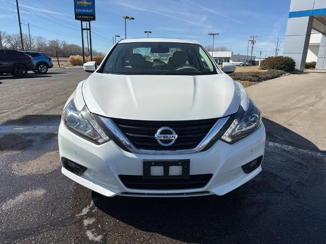 2017 Nissan Altima Vehicle Photo in MANHATTAN, KS 66502-5036