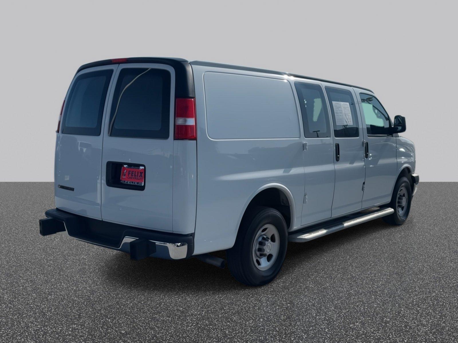 2023 Chevrolet Express Cargo 2500 Vehicle Photo in LOS ANGELES, CA 90007-3794