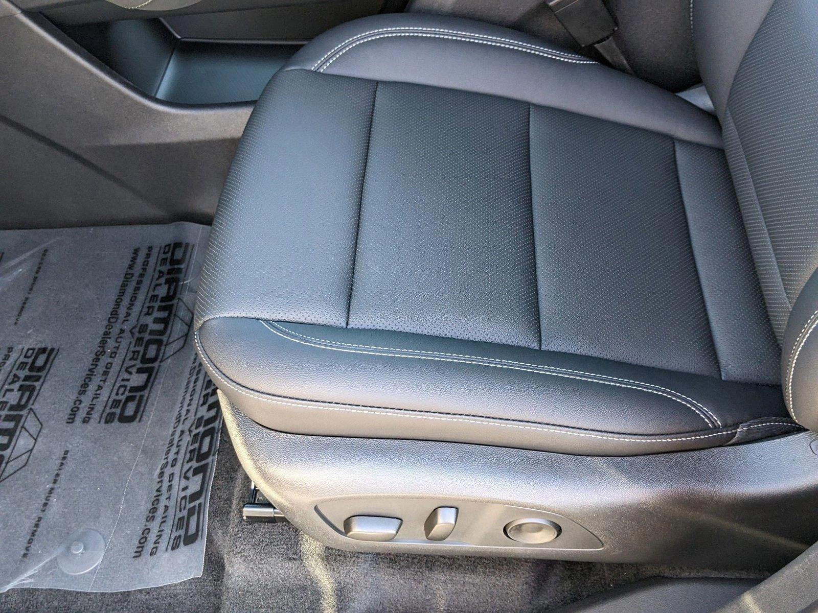 2025 Chevrolet Traverse Vehicle Photo in TIMONIUM, MD 21093-2300