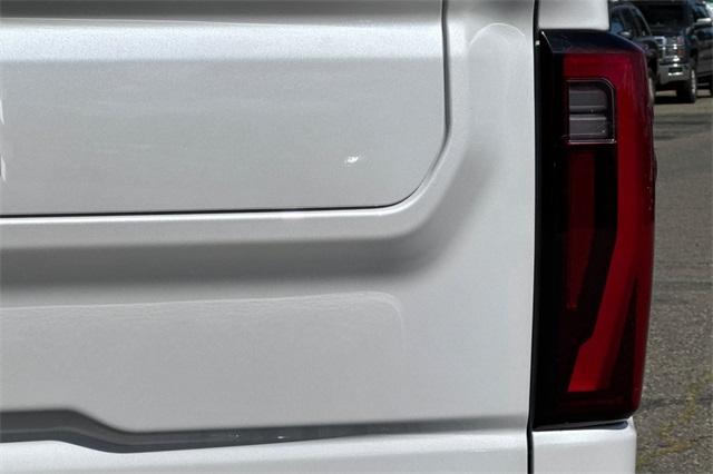 2024 GMC Sierra 2500 HD Vehicle Photo in ELK GROVE, CA 95757-8703
