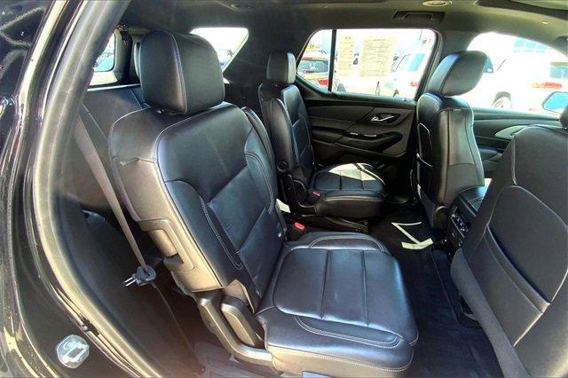 2022 Chevrolet Traverse Vehicle Photo in TOPEKA, KS 66609-0000