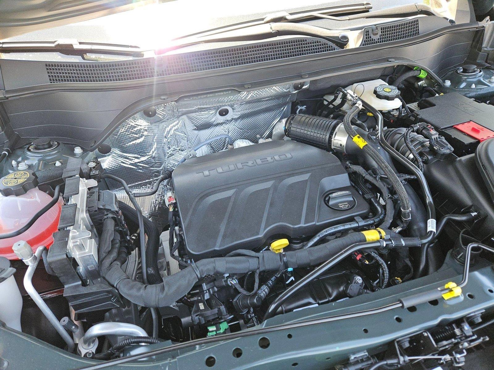 2025 Chevrolet Trax Vehicle Photo in GILBERT, AZ 85297-0446
