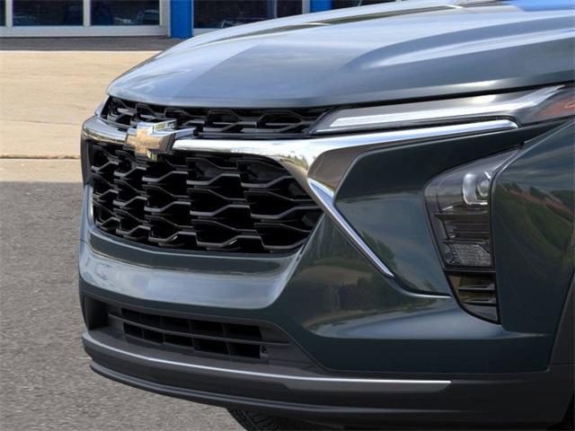 2025 Chevrolet Trax Vehicle Photo in ENGLEWOOD, CO 80113-6708