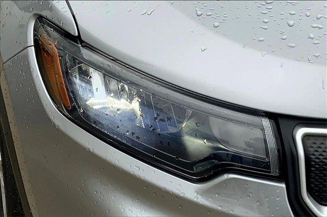 2022 Jeep Compass Vehicle Photo in TOPEKA, KS 66609-0000