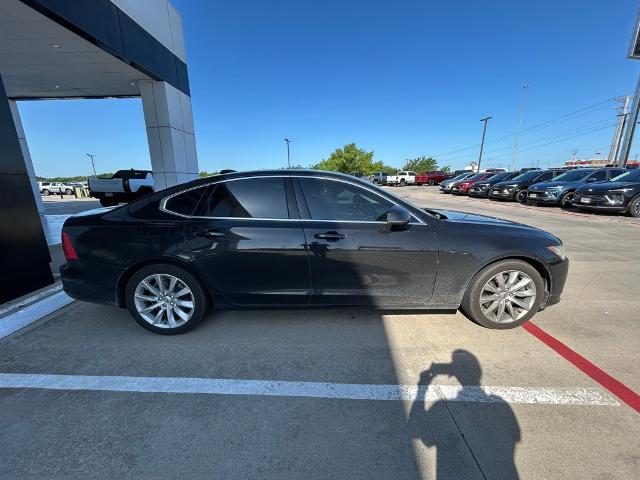 2017 Volvo S90 Vehicle Photo in Greenville, TX 75402
