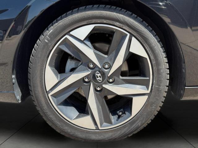 2022 Hyundai ELANTRA Vehicle Photo in Appleton, WI 54914