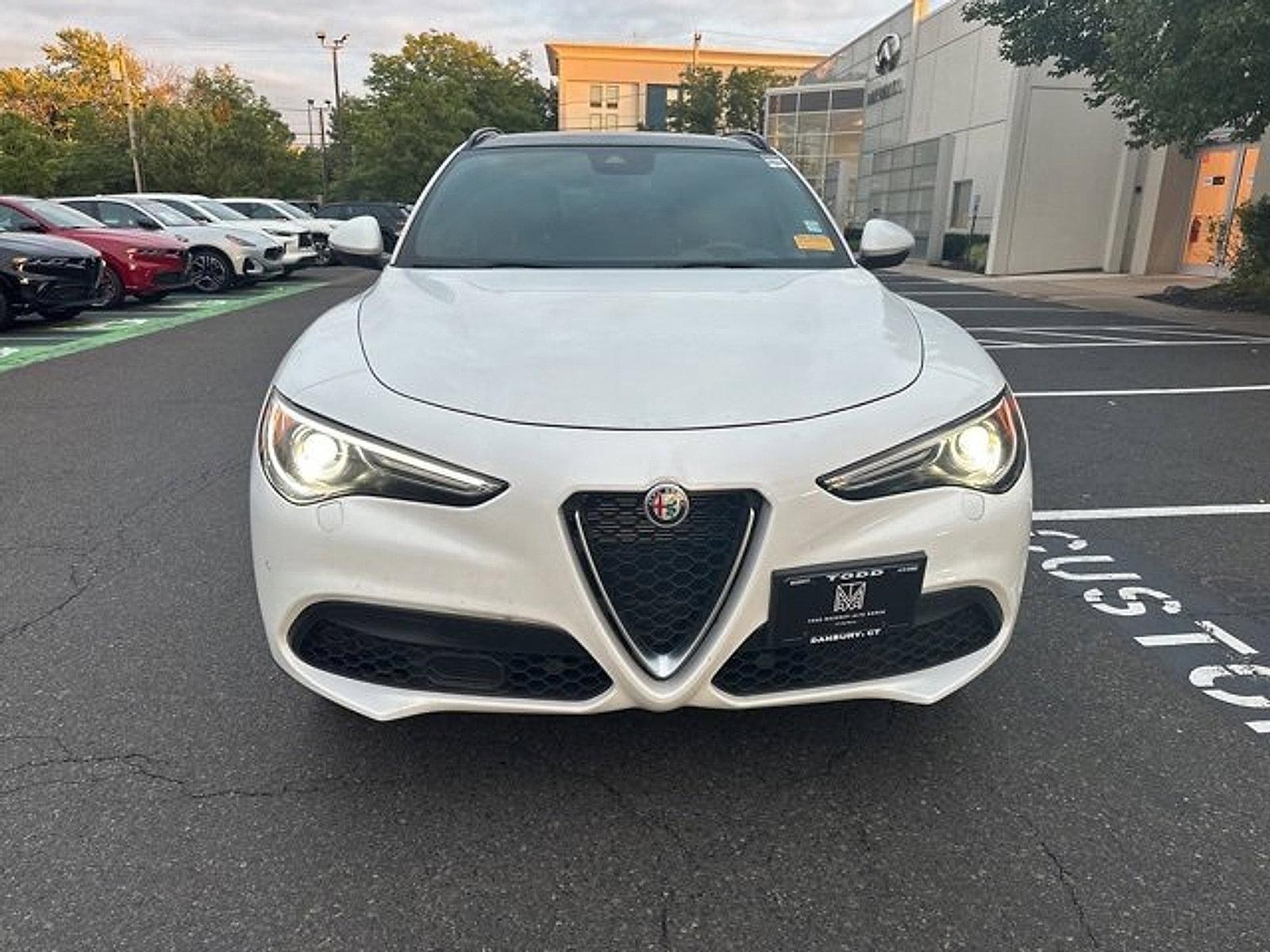 2022 Alfa Romeo Stelvio Vehicle Photo in Willow Grove, PA 19090