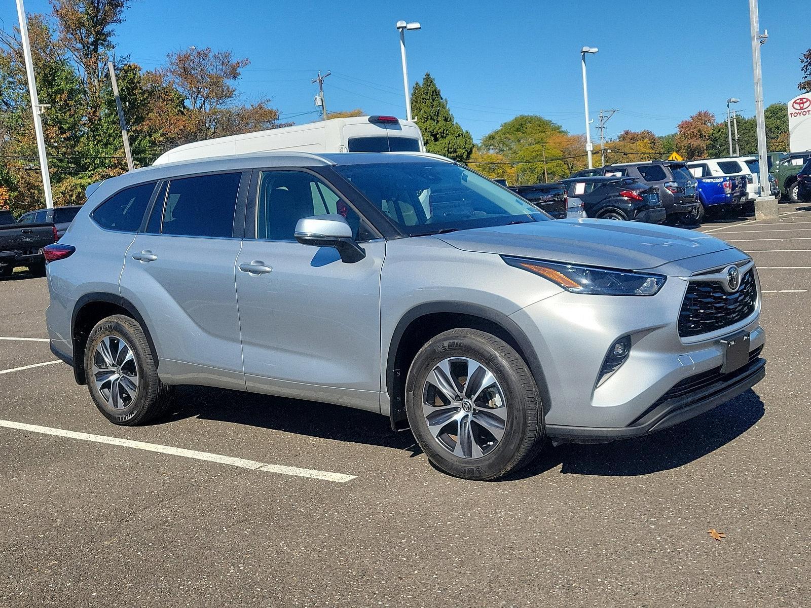 2023 Toyota Highlander Vehicle Photo in Trevose, PA 19053
