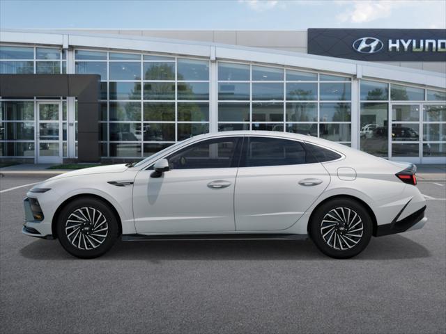 2025 Hyundai SONATA Hybrid Vehicle Photo in Peoria, IL 61615