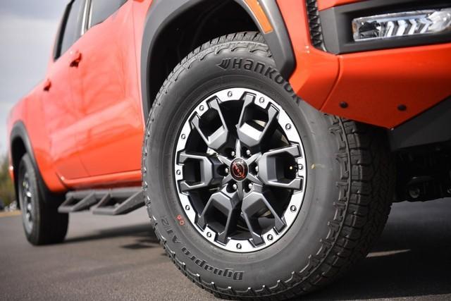 2025 Nissan Frontier Vehicle Photo in Ballwin, MO 63011