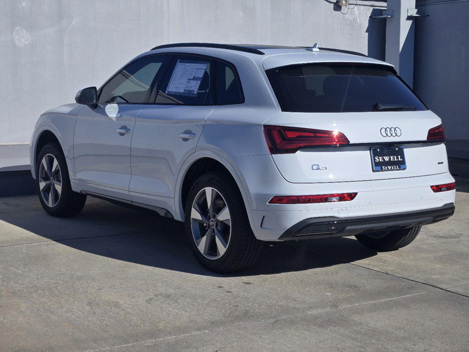 2025 Audi Q5 Vehicle Photo in SUGAR LAND, TX 77478