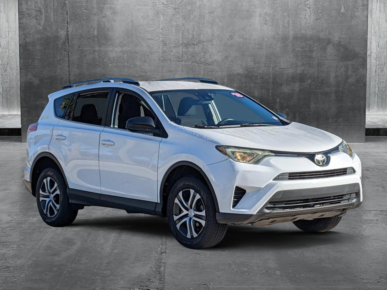 2018 Toyota RAV4 Vehicle Photo in Davie, FL 33331