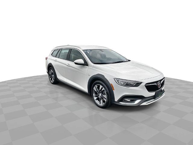 2018 Buick Regal TourX Vehicle Photo in WILLIAMSVILLE, NY 14221-2883