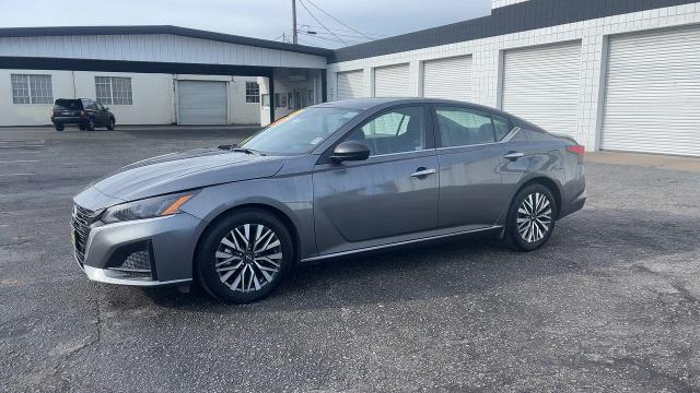 2024 Nissan Altima Vehicle Photo in TURLOCK, CA 95380-4918