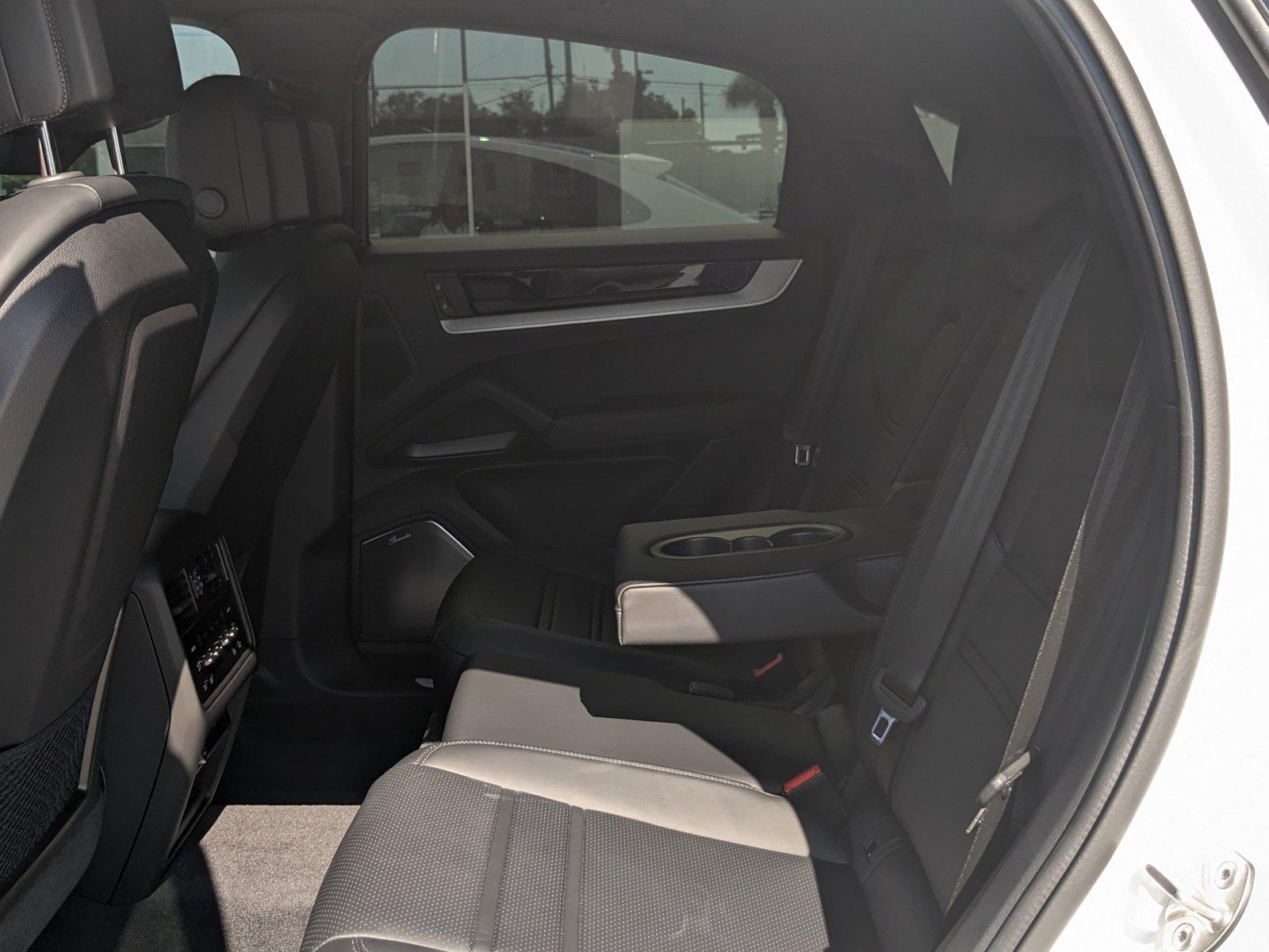 2024 Porsche Cayenne Vehicle Photo in Maitland, FL 32751